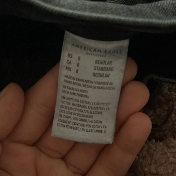 American Eagle Baggy Ripped Jeans - Picture 6 of 6